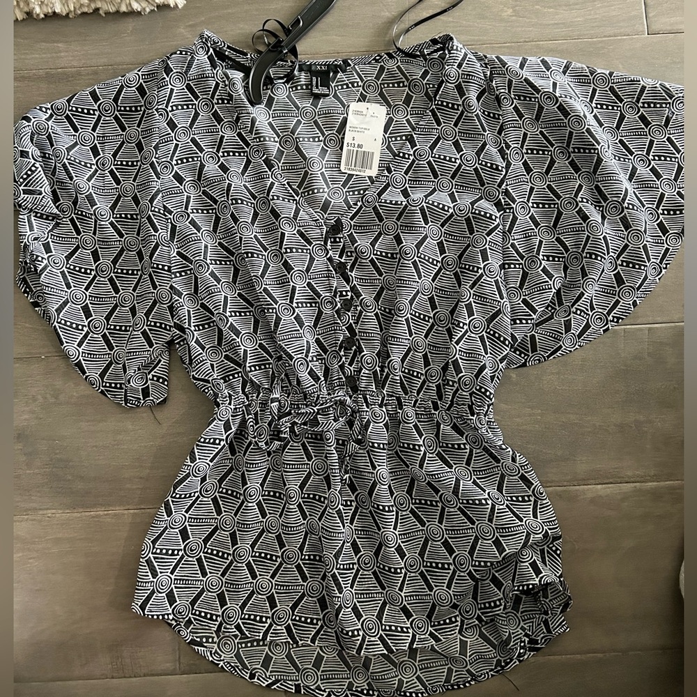 Ladies top new with tags